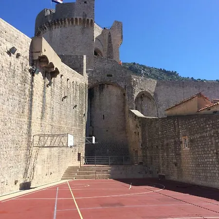 P 35 杜布罗夫尼克